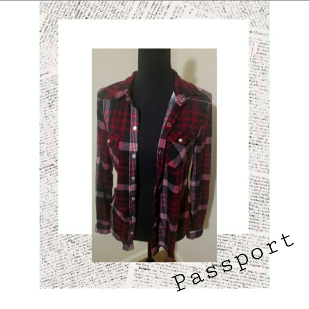 Womens Red, White and Black Plaid Passport Plaid Shirt Size Medium